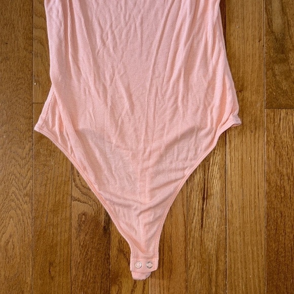 Express Pink Ruffled Bodysuit Size Medium - Picture 4 of 9